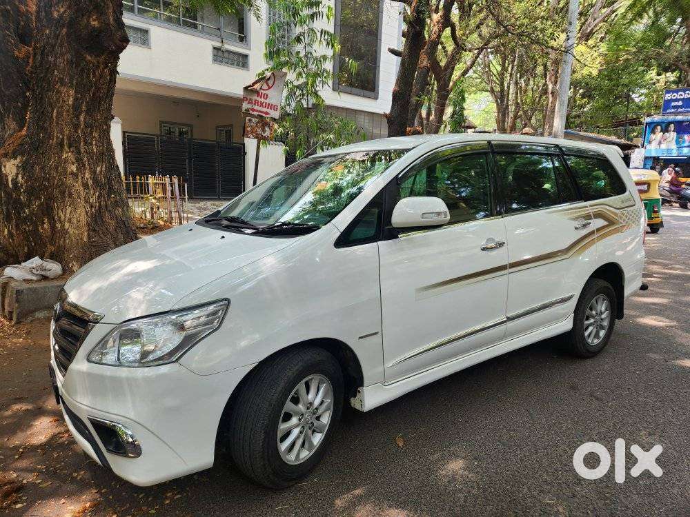 Toyota Innova 2.5 Zx 7 Str Bs-iv, 2014, Diesel