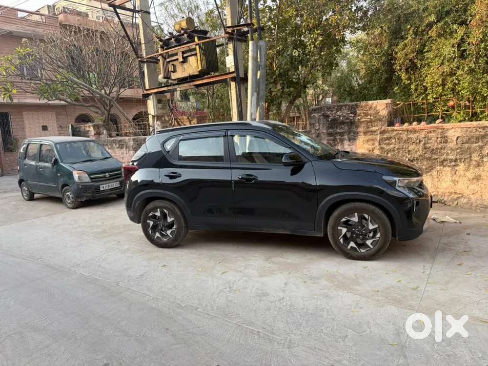 Kia Sonet 2025 Petrol Well Maintained