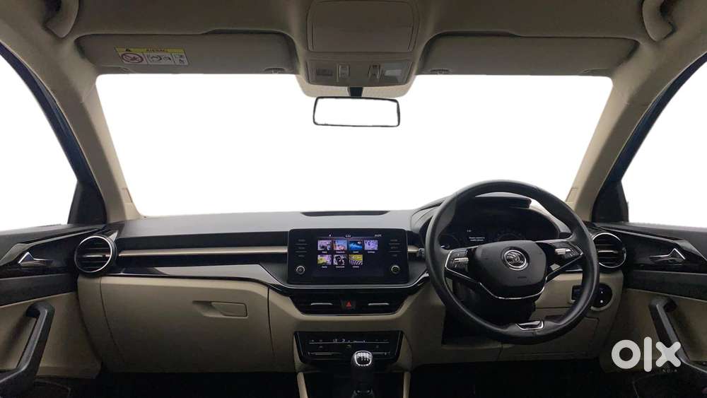 Skoda Slavia 1.0 Ambition Tsi At, 2023, Petrol