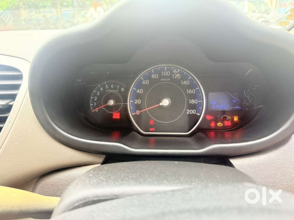 Hyundai I10 Sportz, 2014, Petrol