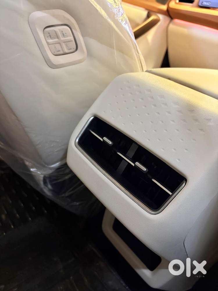 Mahindra Xuv 7xo Ax7l At, 2026, Petrol