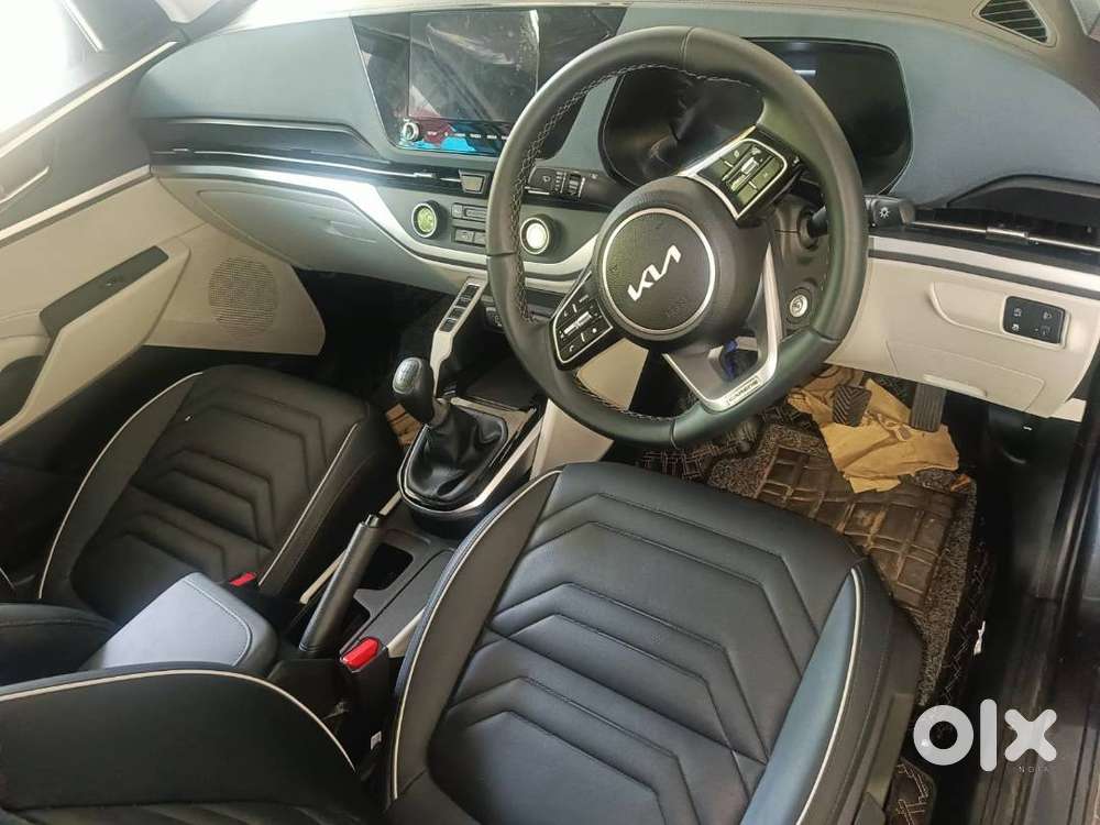 2025 Kia Carens G1.5 6mt Gravity Petrol  3,250 Km  Single Owner