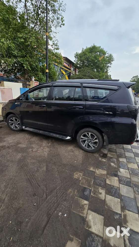 Toyota Innova Crysta 2022 Diesel 75000 Km Driven