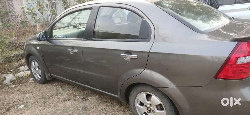 Chevrolet Aveo 2014 Petrol 80000 Km Driven
