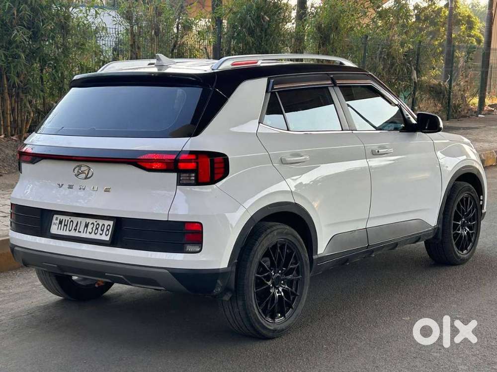 Hyundai Venue Sx (o) Mt 1.5 Diesel, 2023, Diesel