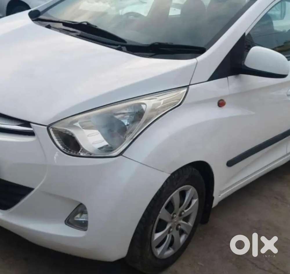 Hyundai Eon Sportz 2012 Petrol 75000 Run