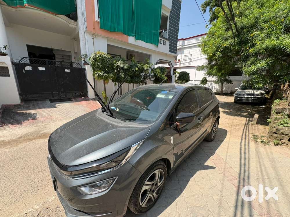 Tata Altroz Petrol Manual 2023