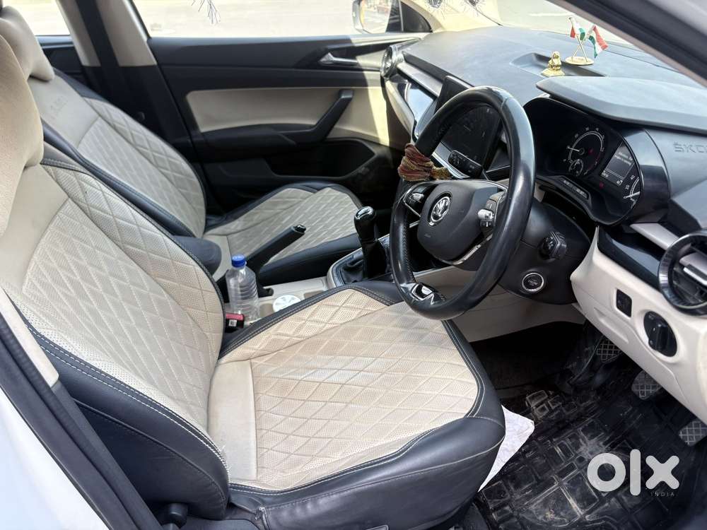 Skoda Slavia Ambition 1.0l Tsi Mt, 2022, Petrol