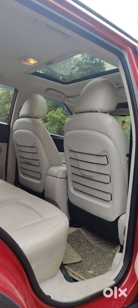 Mahindra Xuv300 W8 Option, 2023, Petrol