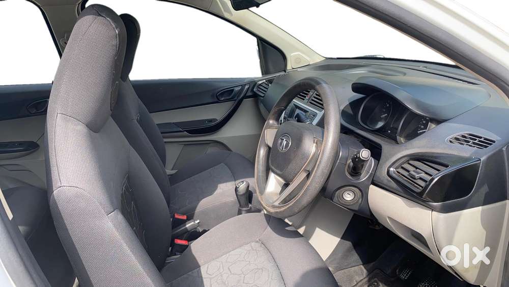 Tata Tiago 1.2 Revotron Xt, 2016, Petrol