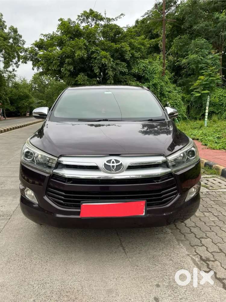 Toyota Innova Crysta 2.8 Zx At 7 Seater, 2016, Diesel
