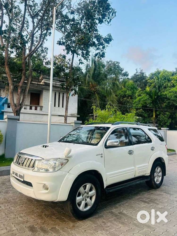 Toyota Fortuner 3.0 4x4 Manual, 2011, Diesel