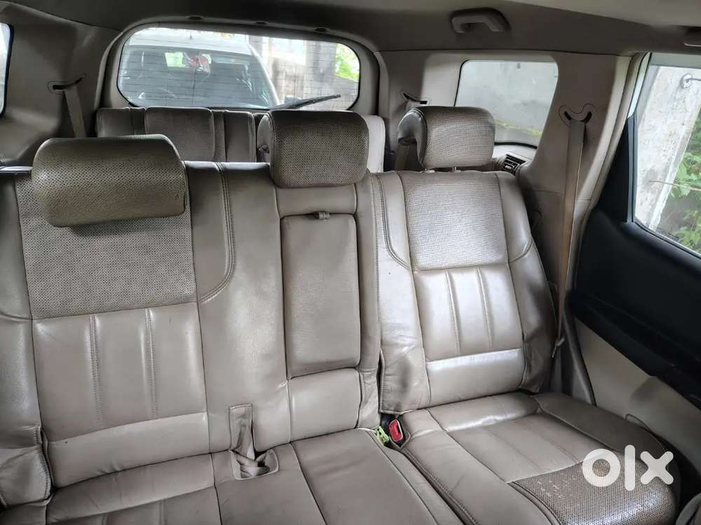 Mahindra Xuv500 2.2 W10 2016
