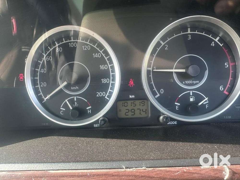 Tata Safari Storme 2013