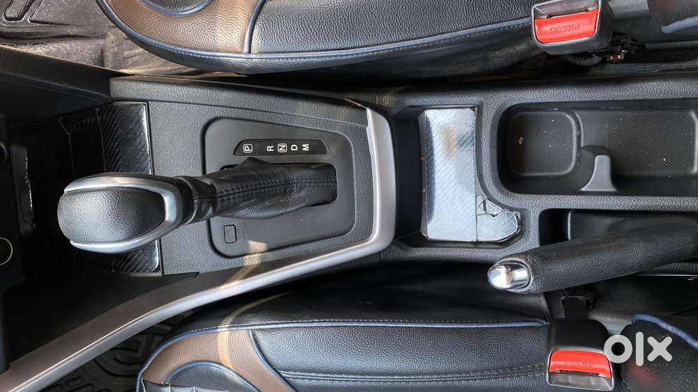 Maruti Suzuki Brezza 1.5 Zxi At Smart Hybrid Dual Tone, 2024, Petrol
