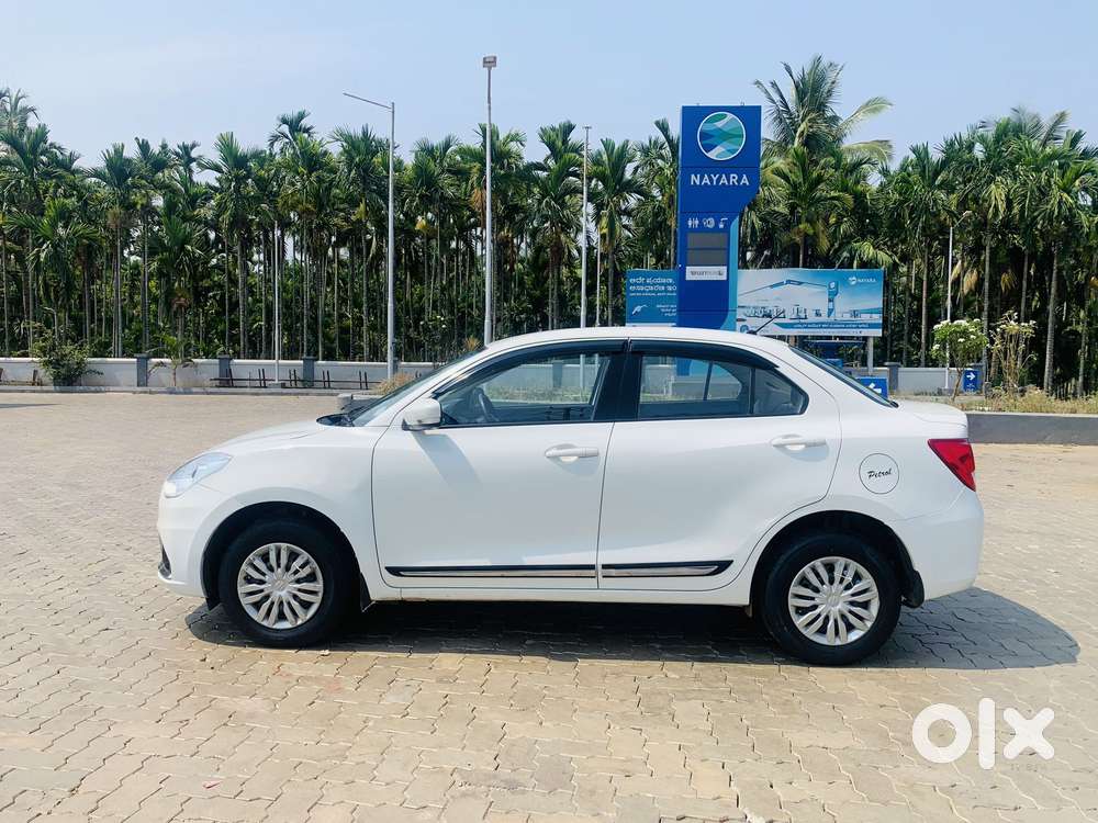 Maruti Suzuki Swift Dzire 1.3 Vxi, 2022, Petrol