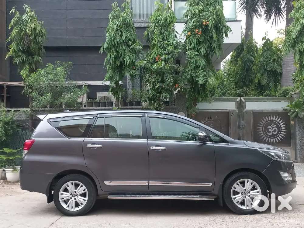 Toyota Innova Crysta
