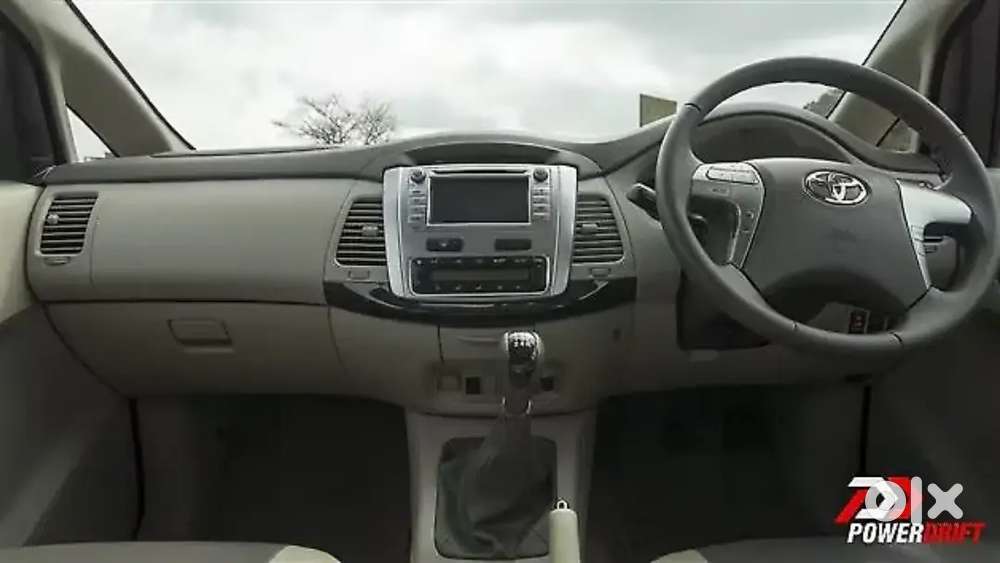 Toyota Innova 2014 Diesel 120000 Km Driven