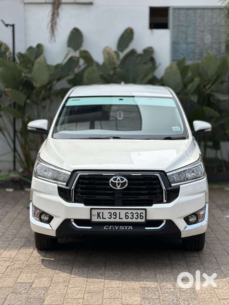 Toyota Innova Crysta 2.4 G Mt 8s, 2017, Diesel