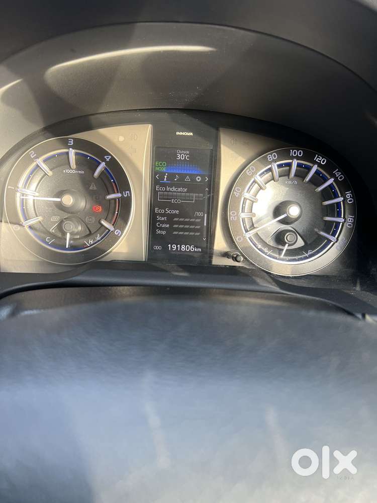 Toyota Innova Crysta 2.4 V, 2017, Diesel