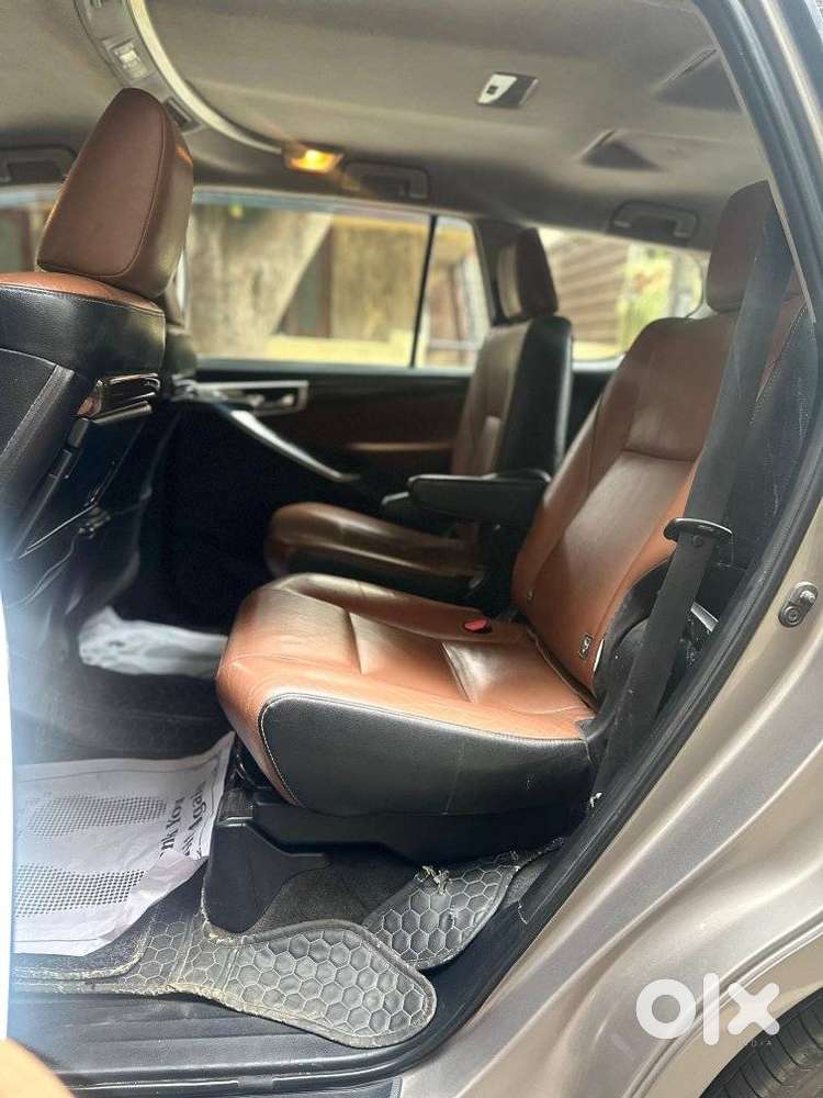 Toyota Innova Crysta 2.8 Z, 2016, Diesel