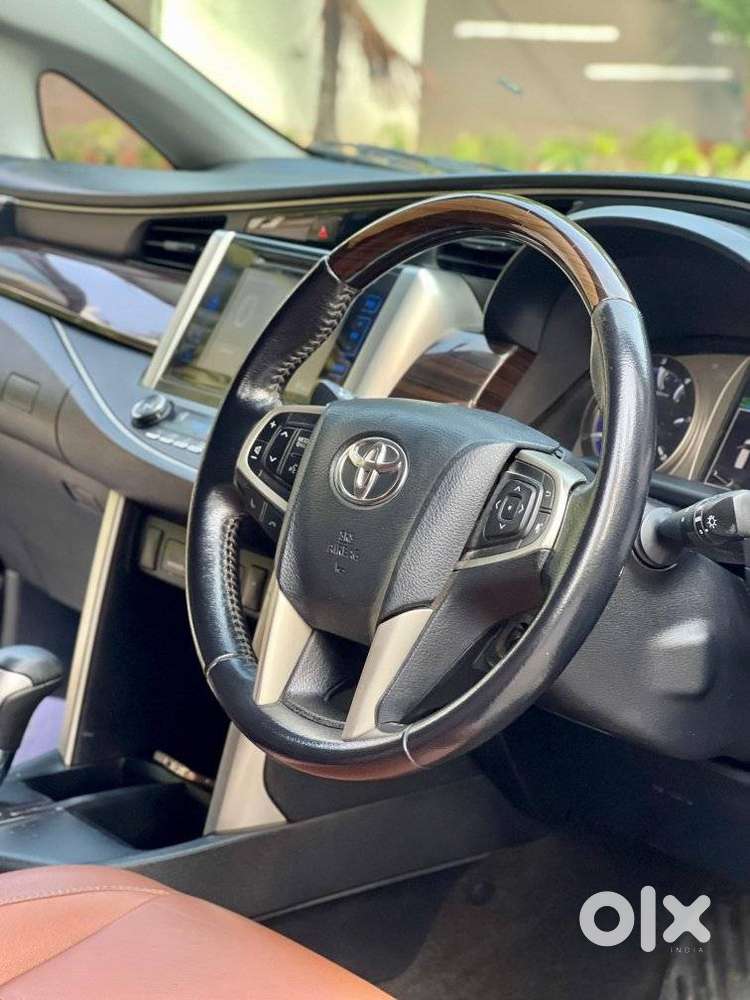 Toyota Innova Crysta 2.8z Automatic, 2017, Diesel