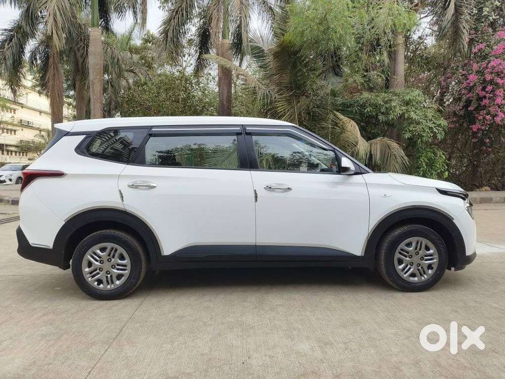 Kia Carens G 1.5 6mt Premium (o) 7-seater, 2023, Petrol