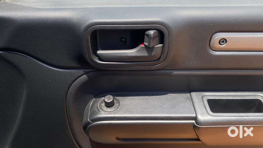 Mahindra Thar Lx P At 4wd 4s Ht, 2022, Petrol
