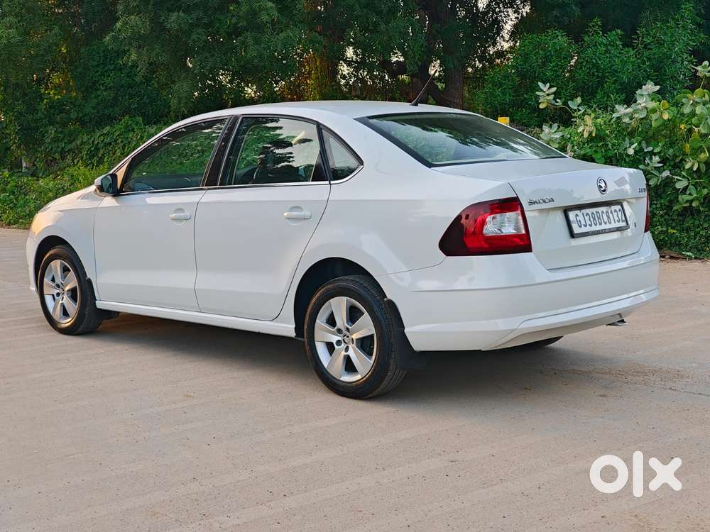 Skoda Rapid 1.0 Ambition Tsi At, 2021, Petrol