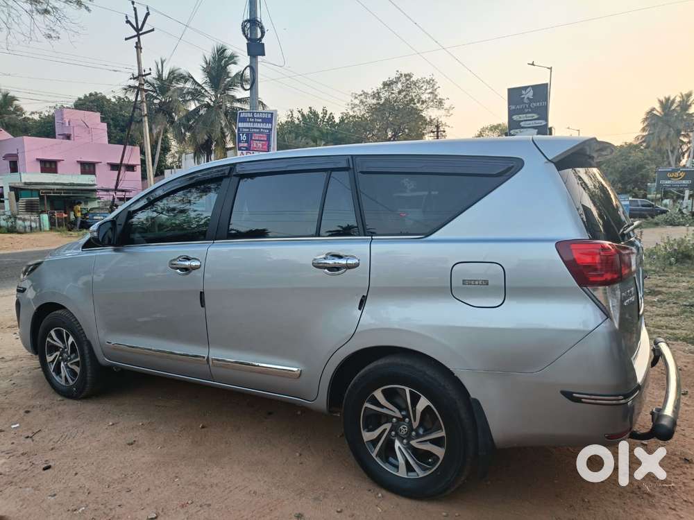 Toyota Innova Crysta 2.4 G Mt, 2022, Diesel