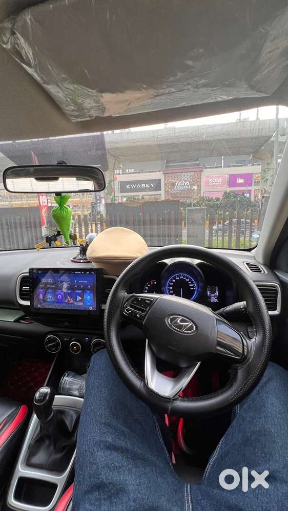 Hyundai Venue Petrol Manual 2021