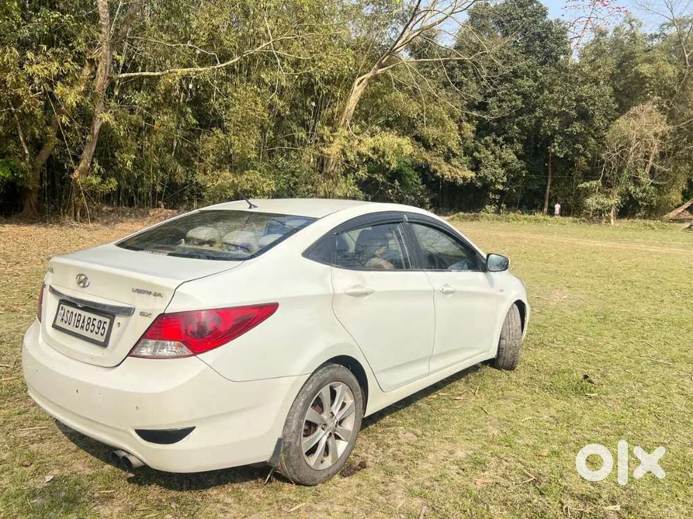 Hyundai Verna 2012 Diesel 99800 Km Driven