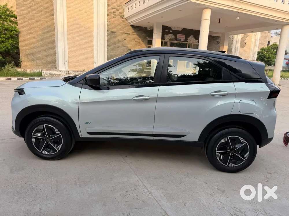 Tata Nexon Ev Empowered Plus Lr, 2023, Electric
