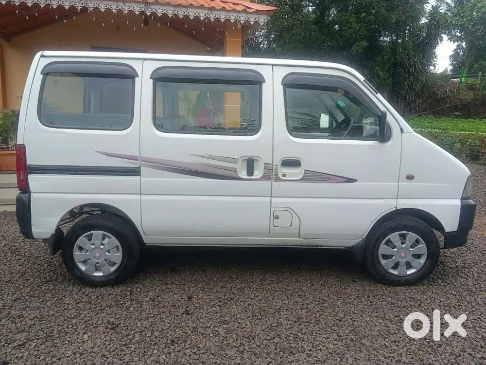 Maruti Suzuki Eeco 2016