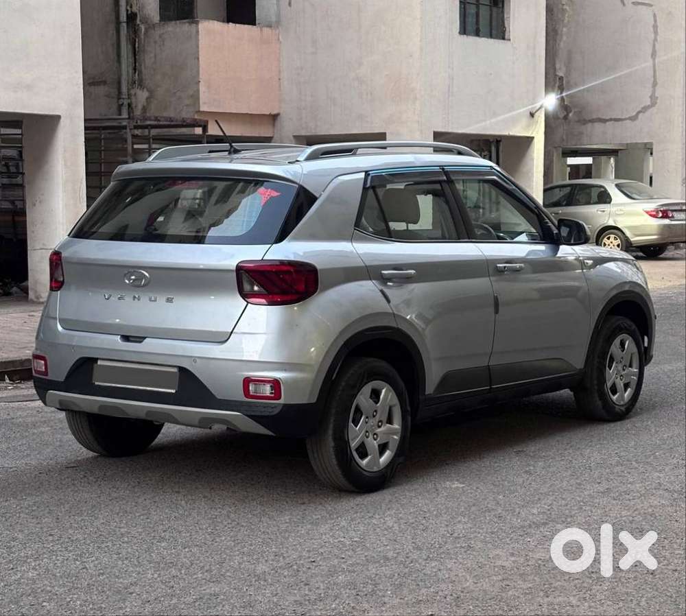 Hyundai Venue S 1.2 Petrol, 2021, Petrol