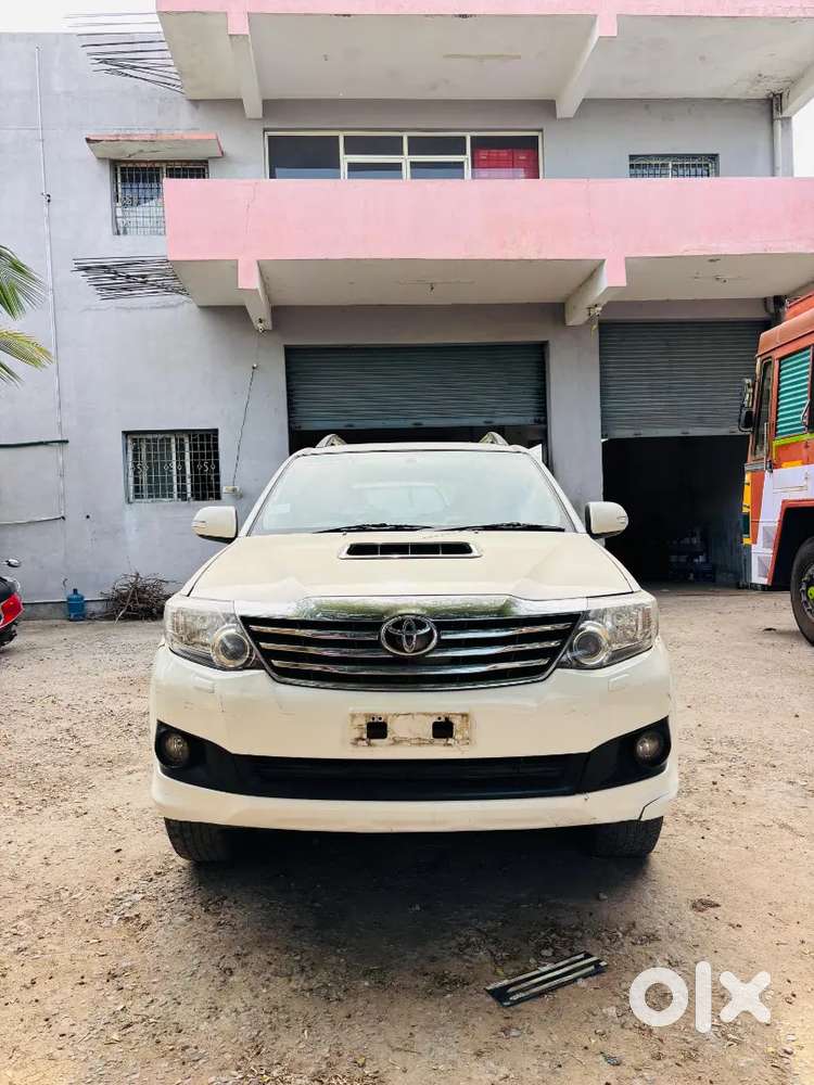 Toyota Fortuner 2013 Manufacturing,  2014 Register Diesel 119500 Km
