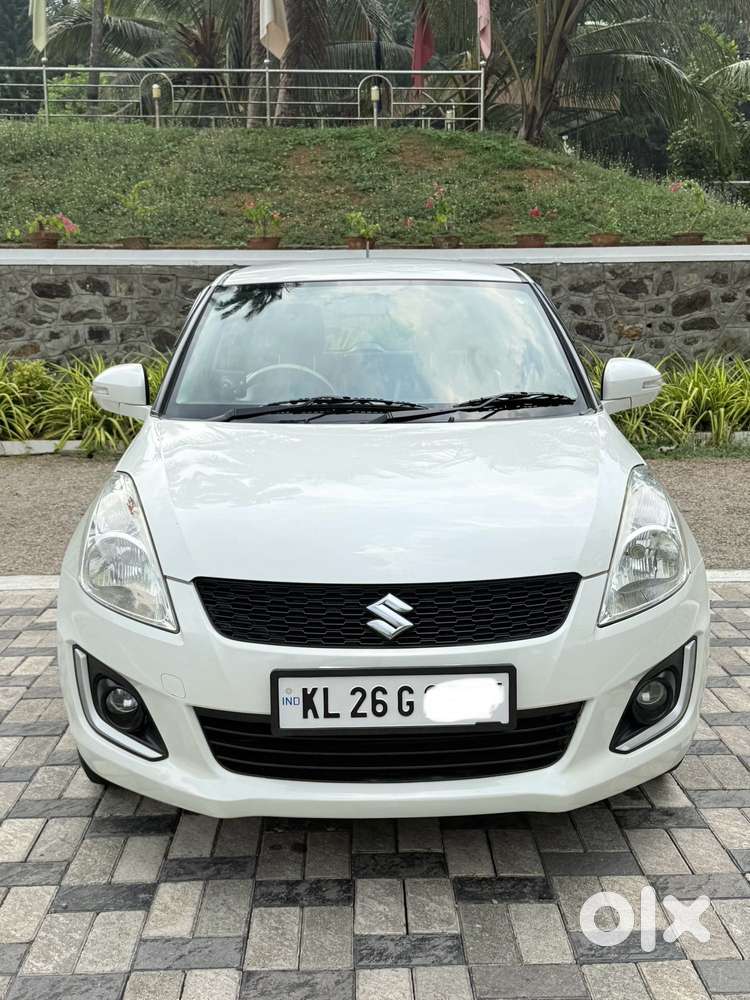 Maruti Suzuki Swift Vxi Optional, 2016, Petrol