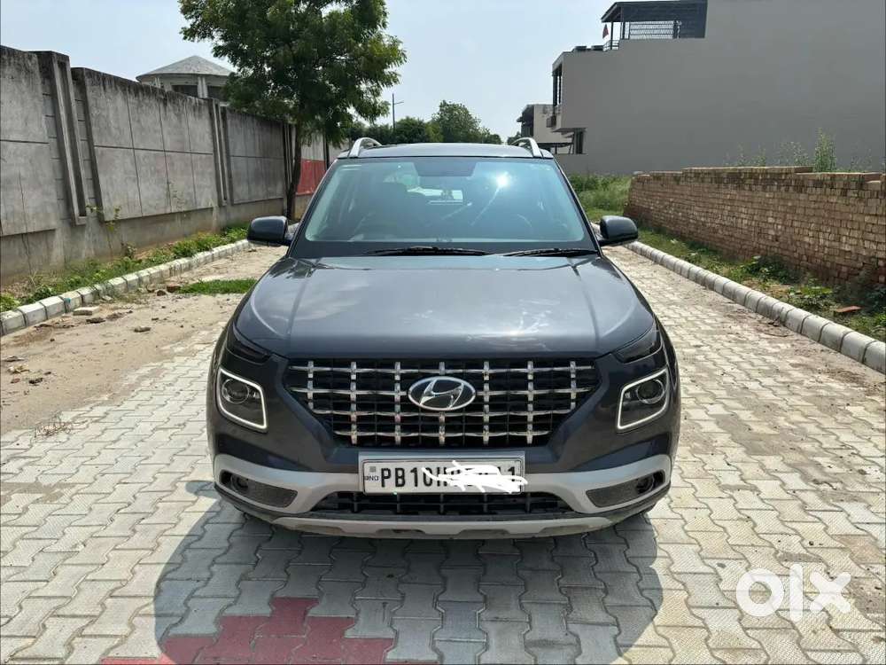 Hyundai Venue 2021 Top Model Diesel Well Maintained