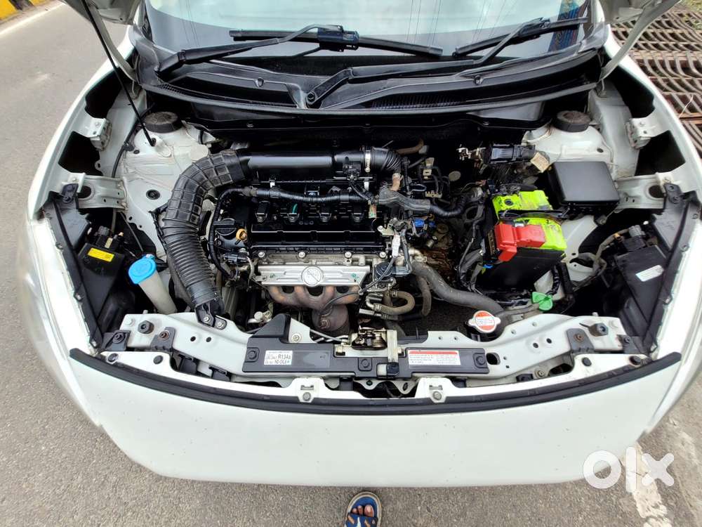 Maruti Suzuki Swift Dzire Vxi Optional, 2022, Petrol