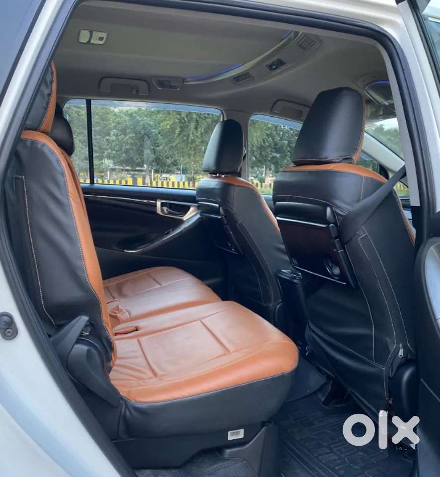 Toyota Innova Crysta [2020-ongoing] 2.4 Vx 8 Str, 2022, Diesel