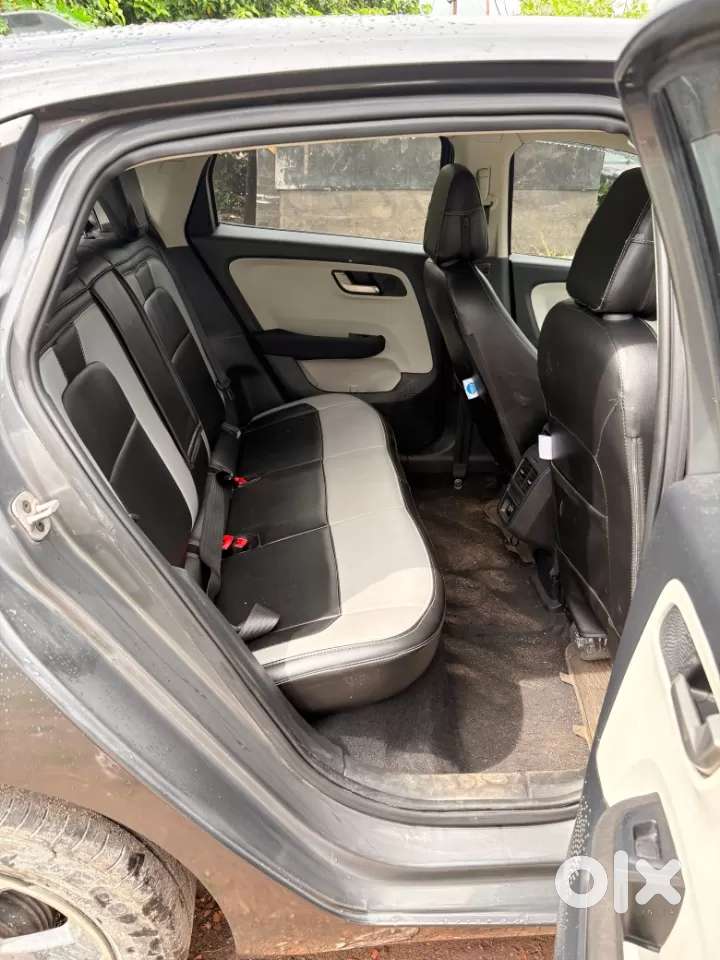 Tata Altroz Xz Plus (s), 2024, Petrol