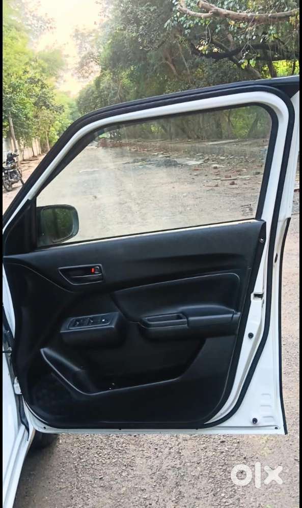 Maruti Suzuki Swift Lxi Optional-o, 2024, Petrol