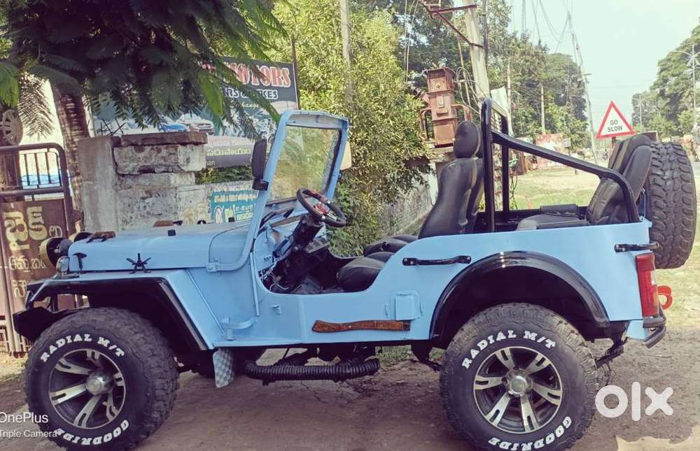 Mahindra Willys Low Bonet, 2000, Diesel