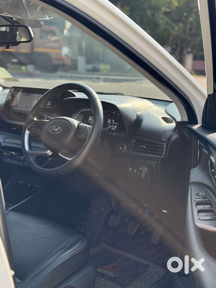 Hyundai I20 Asta (o) 1.2 Mt, 2023, Petrol