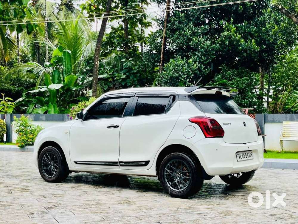 Maruti Suzuki Swift Lxi Optional-o, 2023, Petrol