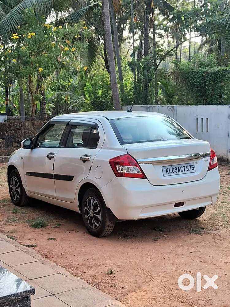 A/c Power Steering 4 Power Vinto Center Lock New Tyre New Battery