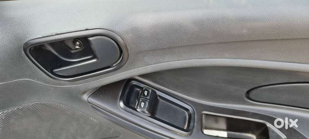 Ford Figo Petrol Titanium, 2017, Petrol