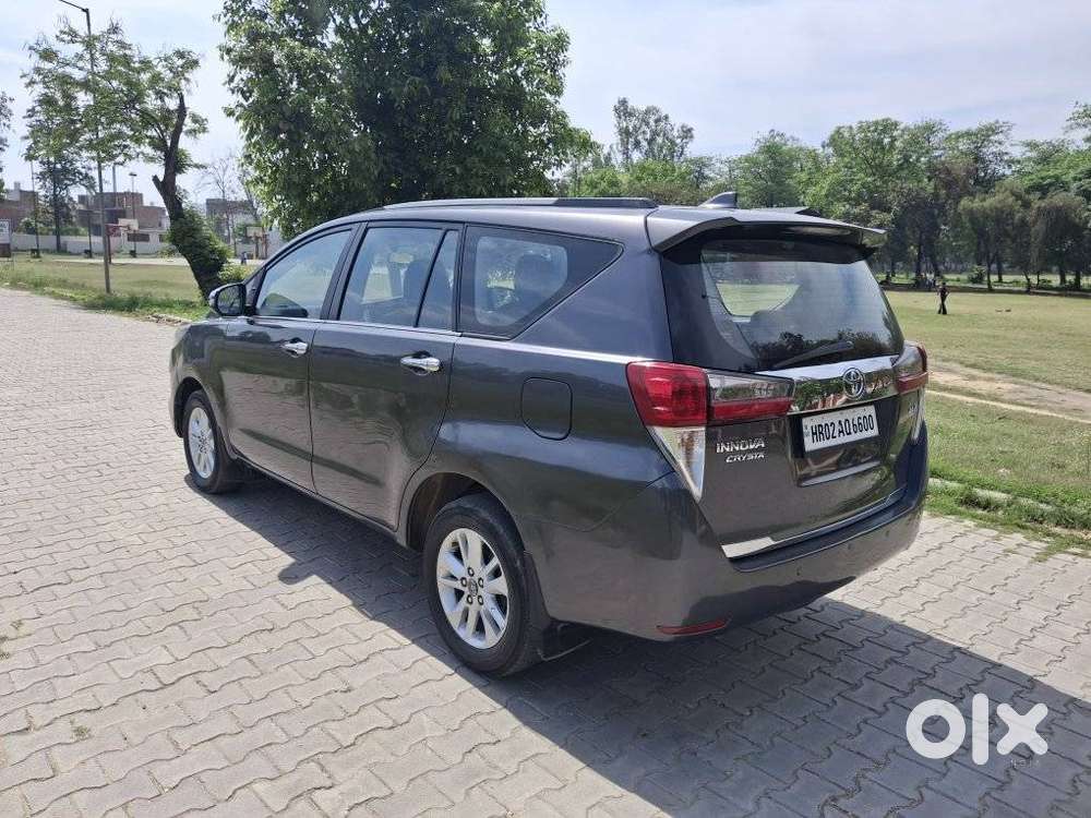 Toyota Innova Crysta [2016-2020] 2.4 Gx At 8 Str, 2018, Diesel