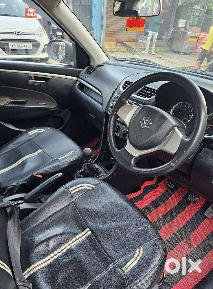 Maruti Suzuki Swift Vxi + Manual, 2017, Petrol