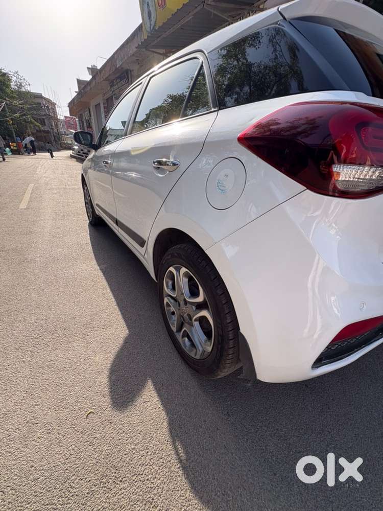 Hyundai Elite I20 Asta (o) 2018  Top Model  White  Vip No. 2626